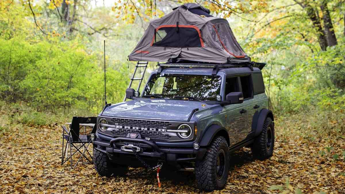 Overlanding Cars